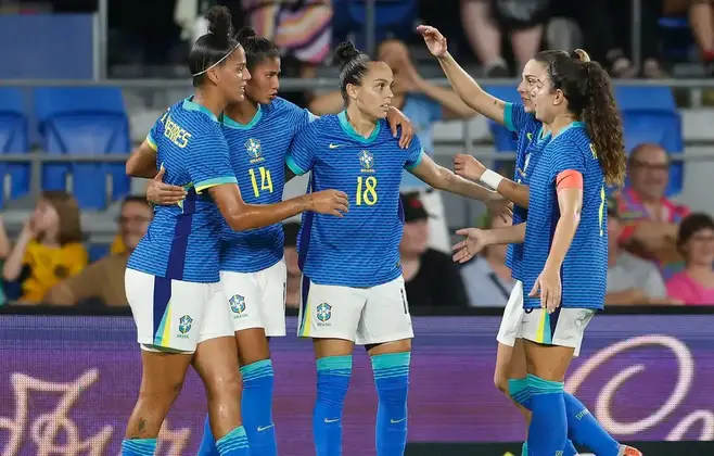 Seleção feminina bate Austrália de novo em último compromisso do ano