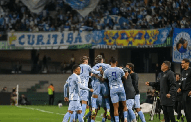 Paysandu surpreende com goleada fora de casa contra Coritiba e sai da zona de rebaixamento após 16 rodadas