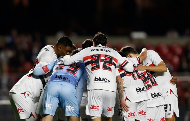 Em noite dramática, São Paulo bate o Atlético Nacional nos pênaltis e se classifica para as quartas da Libertadores