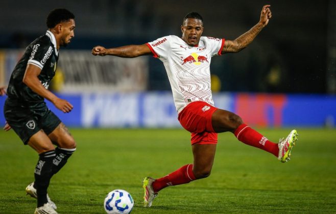 Red Bull Bragantino enfrenta o Botafogo em confronto direto pelo G-6